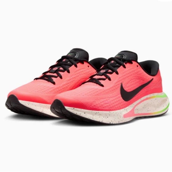 Nike Women’s Journey Run Shoes Color Hot Punch/Green Strike/Guava Ice/Black 8.5 - Picture 1 of 13